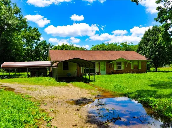 7780 Conifer Rd, Henryetta, OK 74437