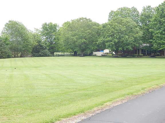 5th image of 60 Cole Ln