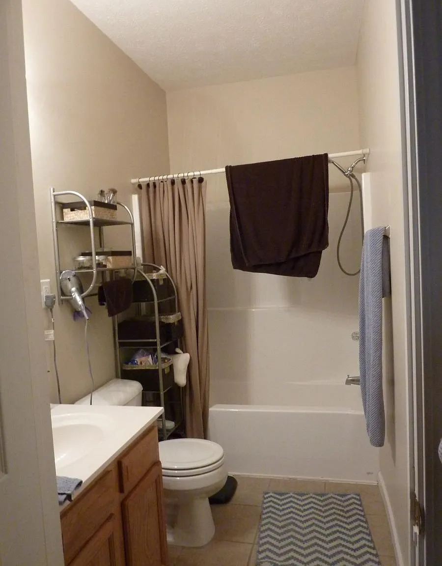 3 bed, 1400 sqft, $1,800 — Photo 2
