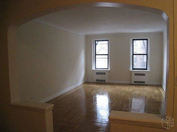 4th image of 4119 41st St APT 3C