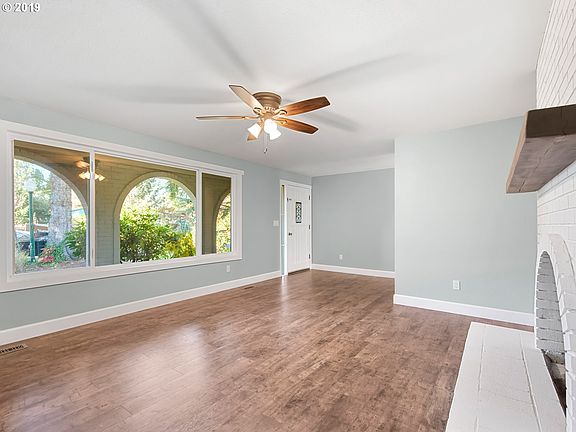 4th image of 18690 Shenandoah Dr