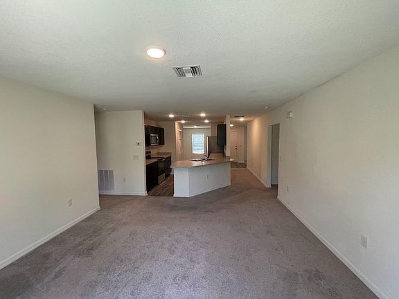 5th image of 23287 Burlingame Ave