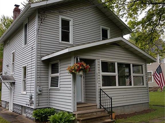 2nd image of 6172 Lake Ave