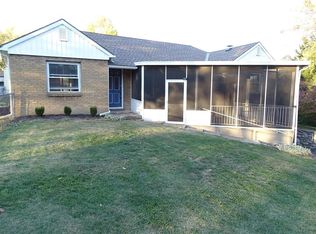 5532 NW Meadowvale Dr, Kansas City, MO 64151