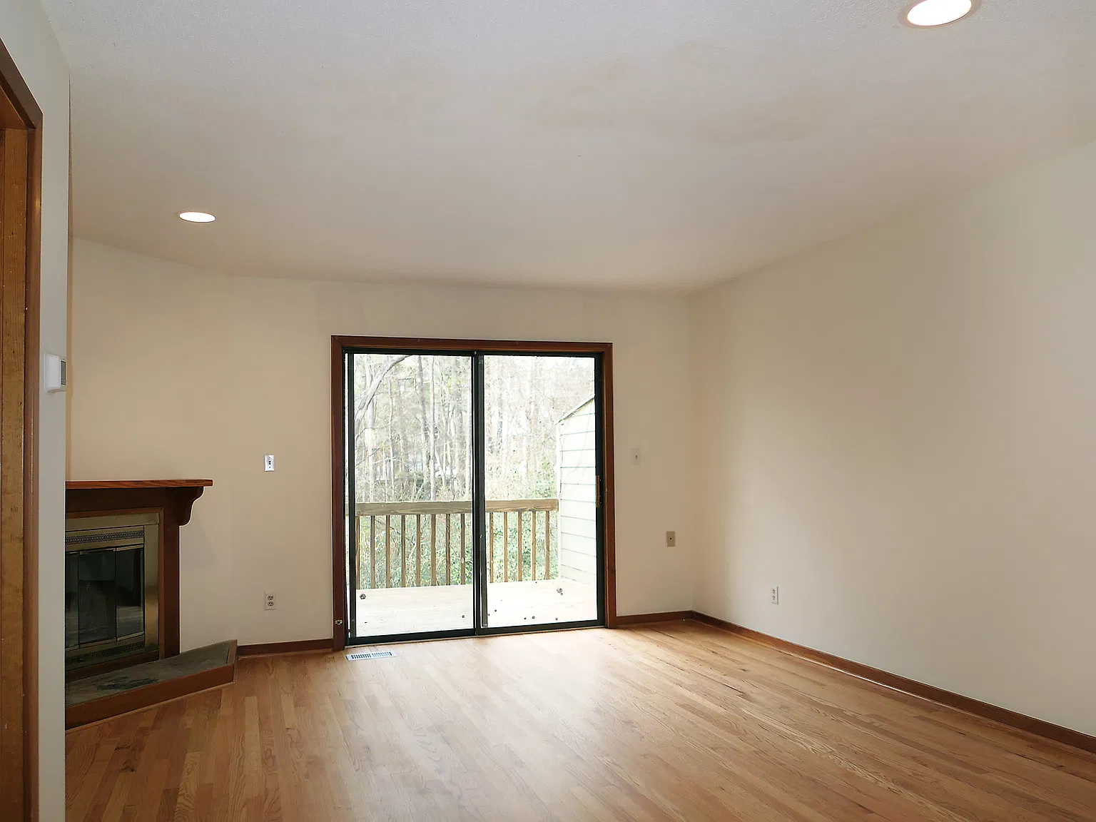2 bed, 1471 sqft, $1,995 — Photo 3
