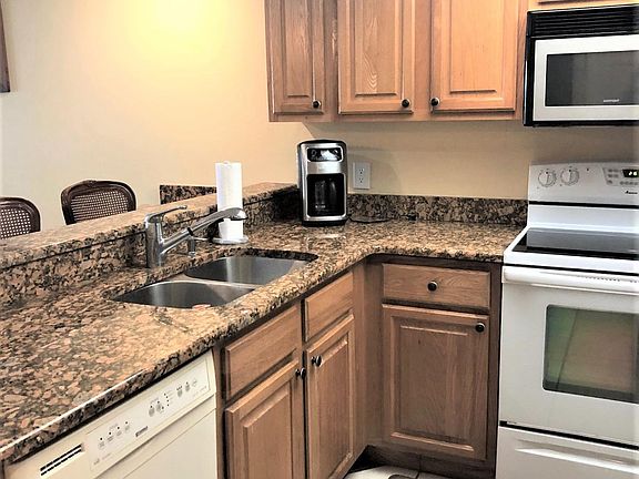 4th image of 8494 Ridgewood Ave APT 4102