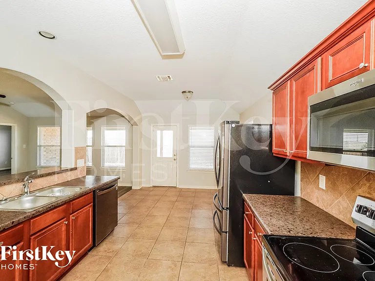 339 Primrose Way — Photo 7