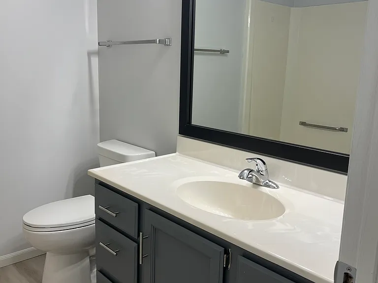 1208 Miller St #1 — Photo 5