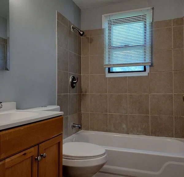 11540 S Peoria St — Photo 19