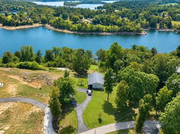 983 Cave Heights Ln, Falls Of Rough, KY 40119