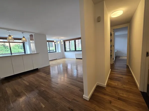515 E 72nd St APT 4B, New York, NY 10021