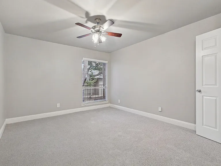 Avondale Parc @ Bellmar — Photo 41