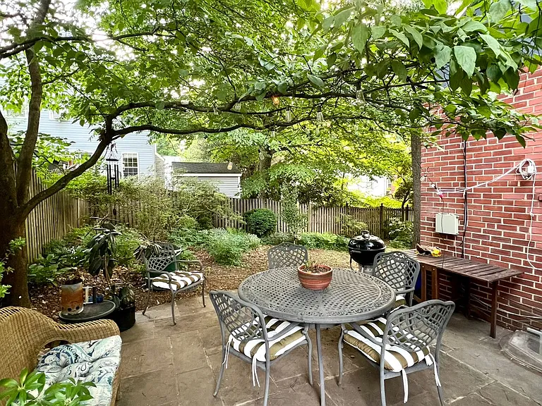 9216 Mintwood St — Photo 17