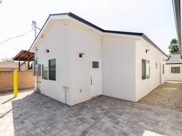11937 1/2 Burton St, North Hollywood, CA 91605