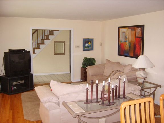 Living/dining room