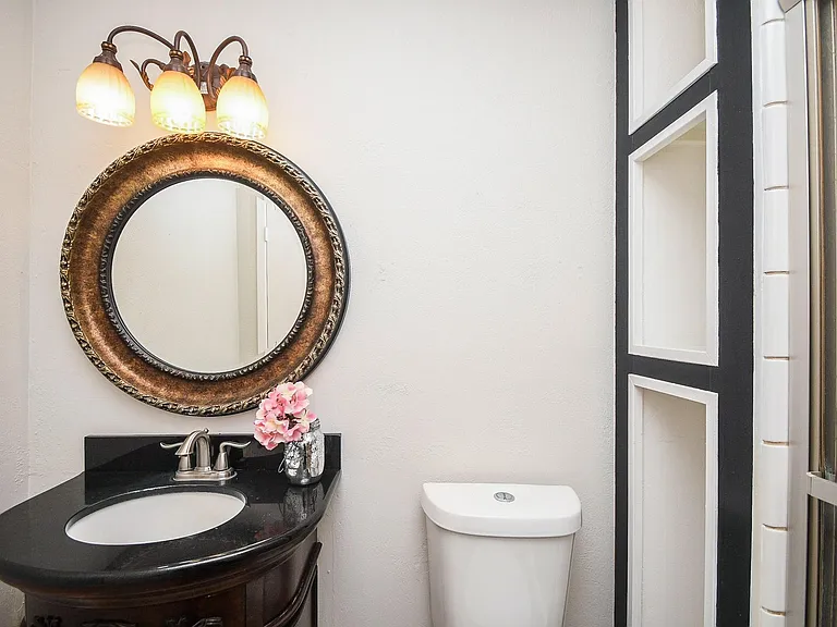 6906 Grant Dr — Photo 31