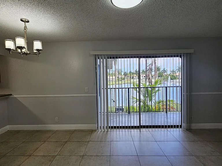 1660 Windorah Way #H — Photo 4