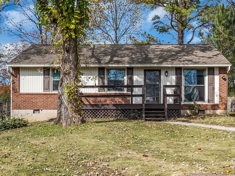 1st image of 2546 Woodberry Dr