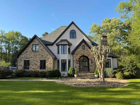 114 Cross Creek Ln, Gadsden, AL 35901