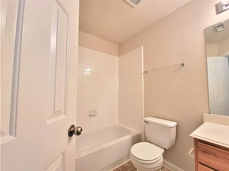 16302 Sitella Ct — Photo 9