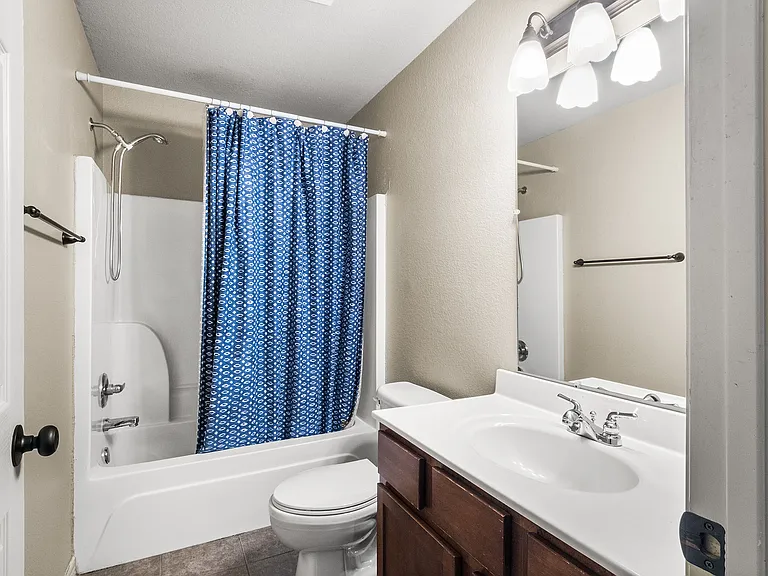 1772 N Chestnut Ave — Photo 19