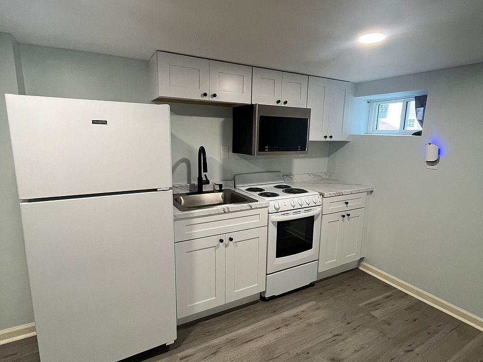 1st image of 127 Springfield Ave #2