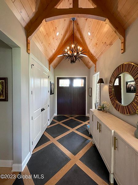 3rd image of 9 Edgewood Drive