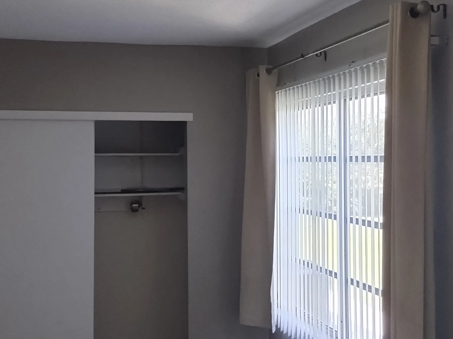 2 bed, 1100 sqft, $1,650 — Photo 4