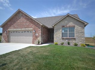 4417 Devin Dr, Smithton, IL 62285