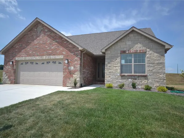 4417 Devin Dr, Smithton, IL 62285