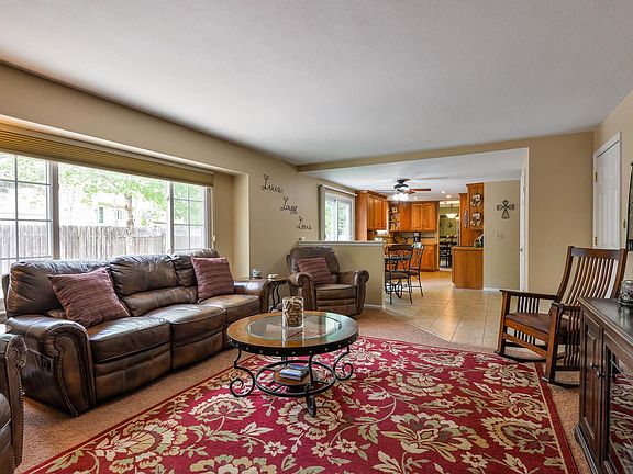 4207 New Hampton Ct Fort-large-024-3-Entertainment3-1498x1000-72dpi.jpg