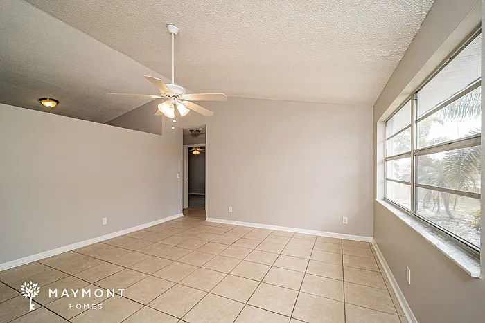 3815 SW 6th Ave — Photo 4