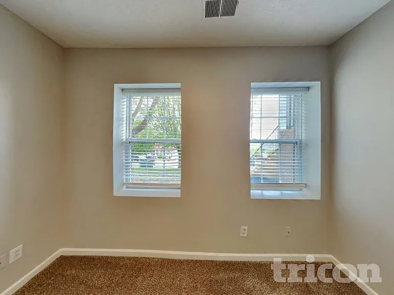 154 Braxton Park Ln — Photo 12