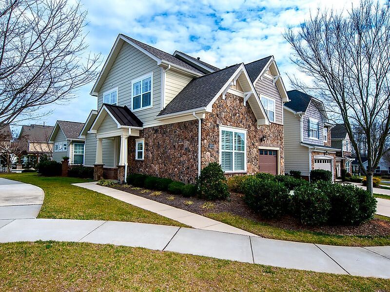 1st image of 5733 Glenmore Garden Dr