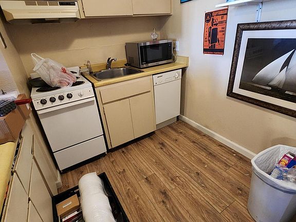 2nd image of 2450 Lymbery St APT 211