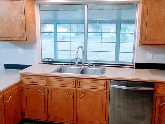 3rd image of 3837 Nekoosa St