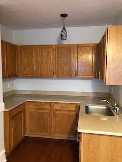 1 bed, 950 sqft, $1,425 — Photo 2