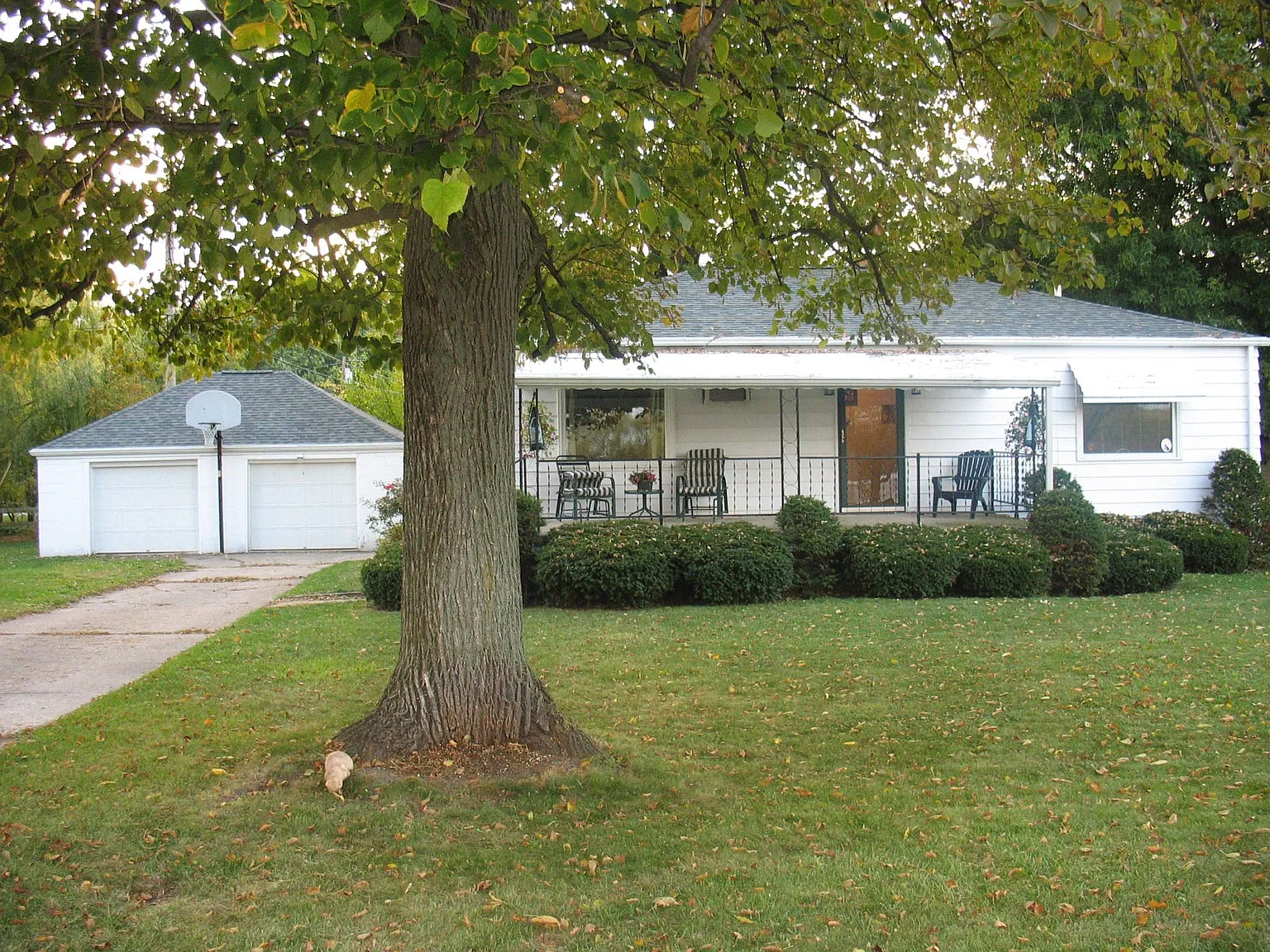 2309 Martin Ave photo 1