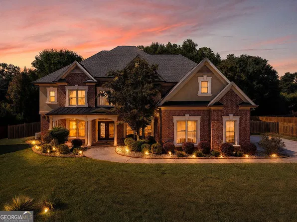 5127 Bentwater Ln, Lilburn, GA 30047