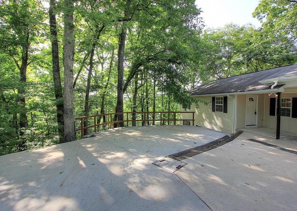 15065 Log Cabin Ln, Soddy Daisy, TN 37379 Zillow