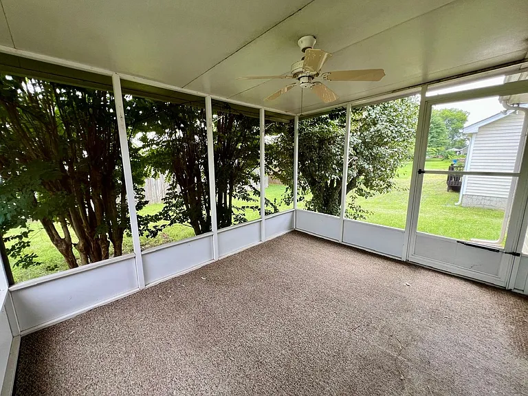 2720 Roscommon Dr — Photo 22
