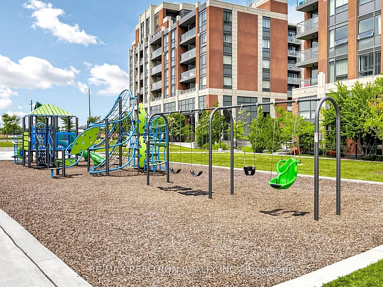 18 Uptown Dr #102 — Photo 49