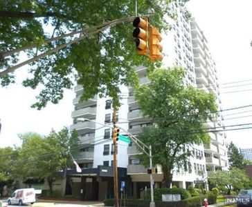 1600 Center Ave APT 14I, Fort Lee, NJ, 07024