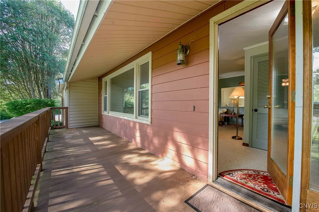 3 bed, 1.5 bath, 1248 sqft, $2,850 — Photo 3