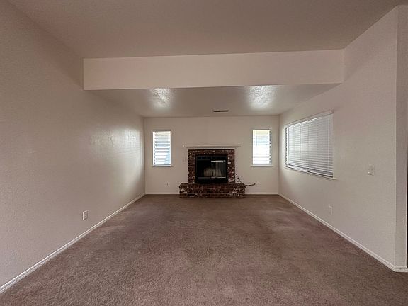 4th image of 87 Rosewood Cir