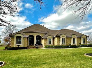 411 Hillside Dr, Chanute, KS 66720