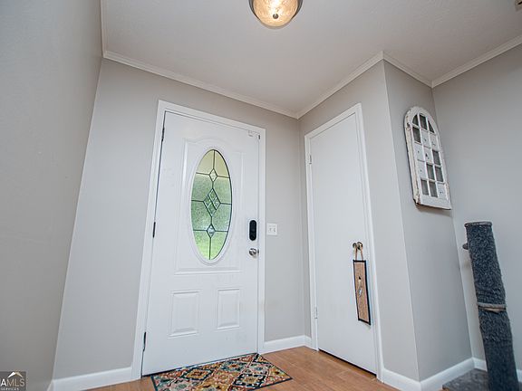 5th image of 71 Oak Ridge Way