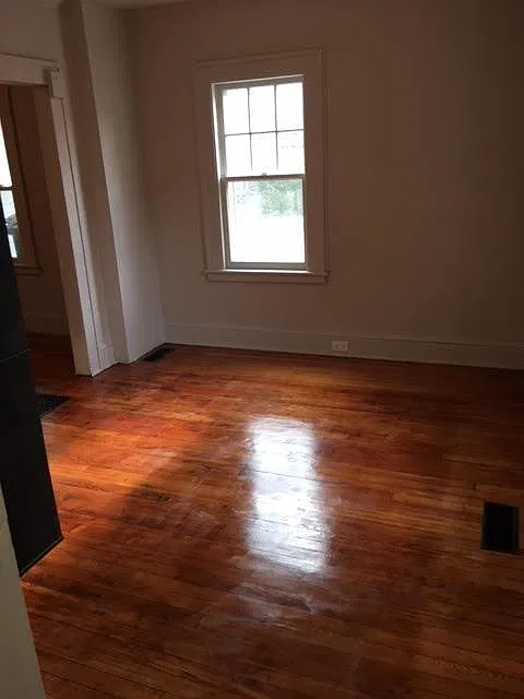 3 bed, 1.5 bath, 1125 sqft, $1,499 — Photo 2