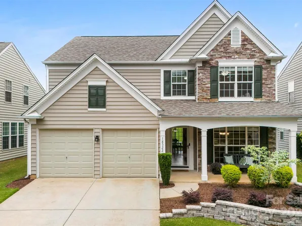 18522 Victoria Bay Dr, Cornelius, NC 28031
