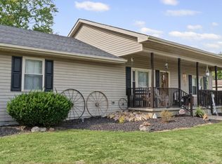 1154 8th St NW, Linton, IN 47441